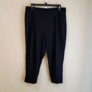 FABLETICS Capri Pants